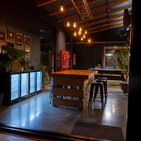 The Black Barn Auckland Bagian luar foto