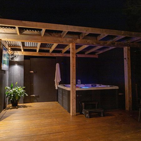 The Black Barn Auckland Bagian luar foto