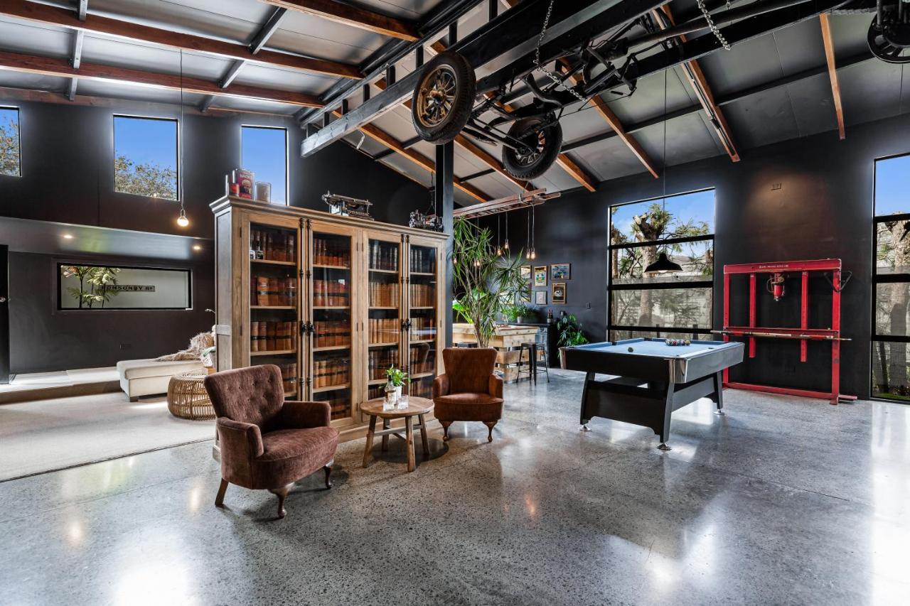 The Black Barn Auckland Bagian luar foto